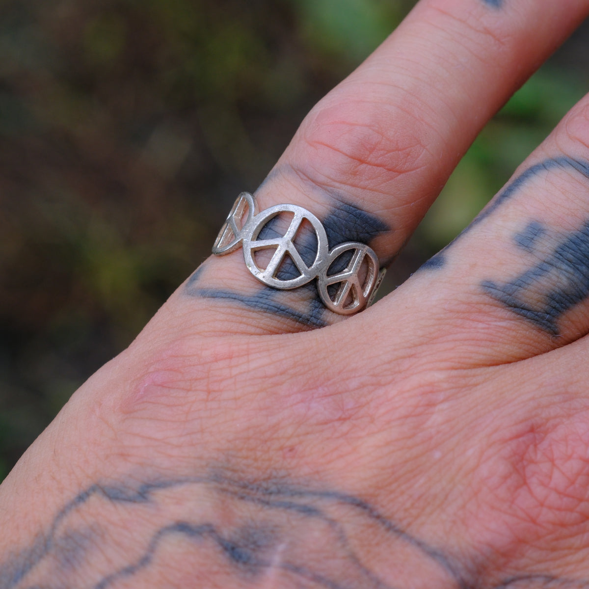 Vintage Sterling Peace Ring 6.25