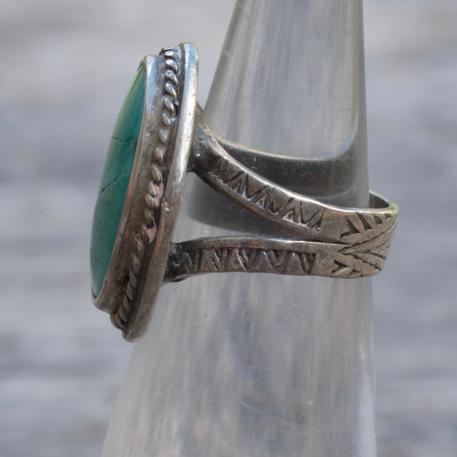 Vintage Sterling Turquoise Roper Ring 2.25