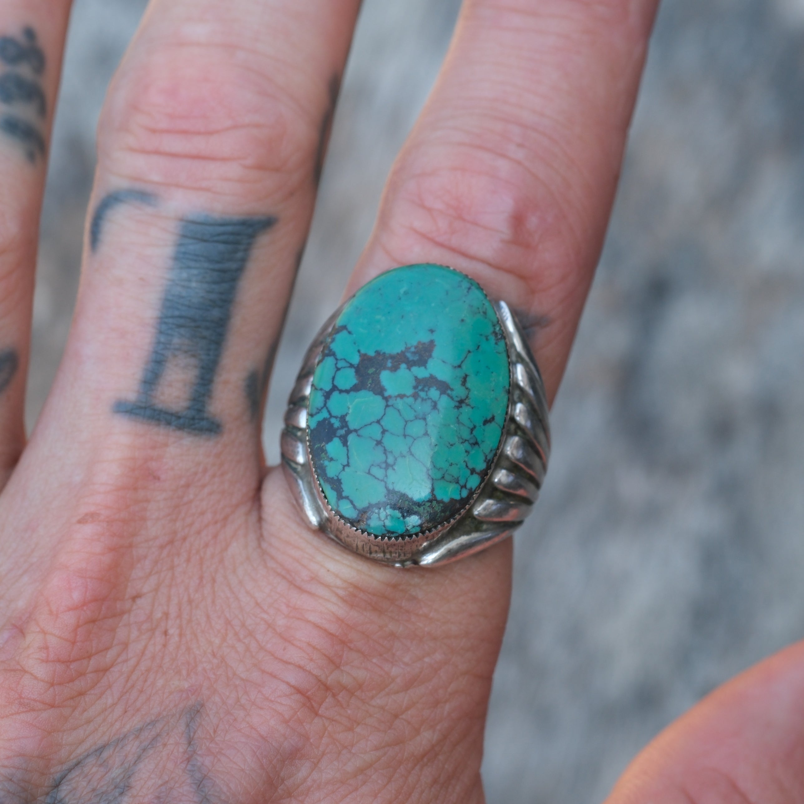 Vintage Sterling Turquoise Ribbed Band Ring 10