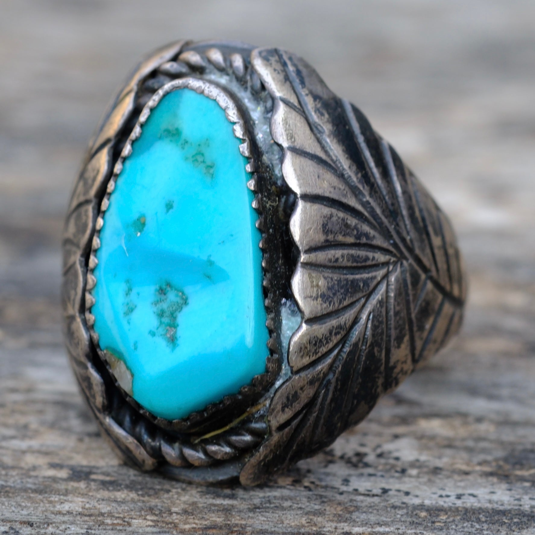 Vintage Sterling Chunky Turquoise Ribbed Band Ring 11.5