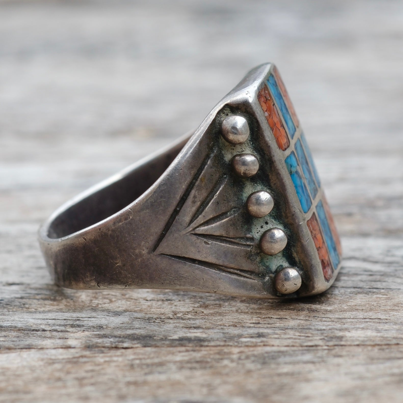 Vintage Sterling Crushed Turquoise and Coral Inlay Ring 8.25