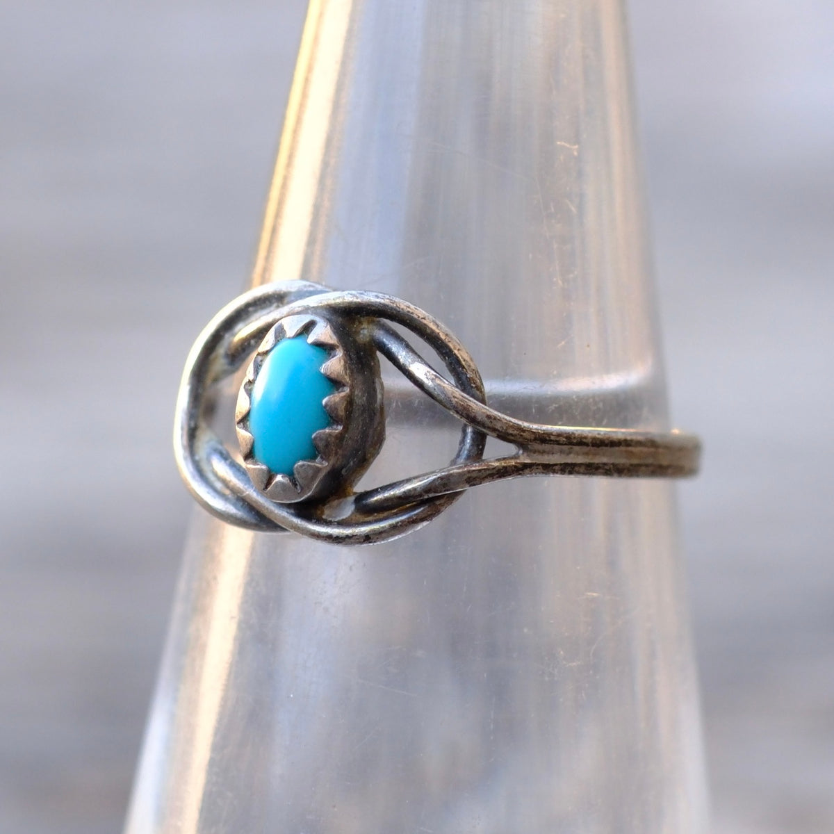 Vintage Sterling Turquoise Ring 4.5
