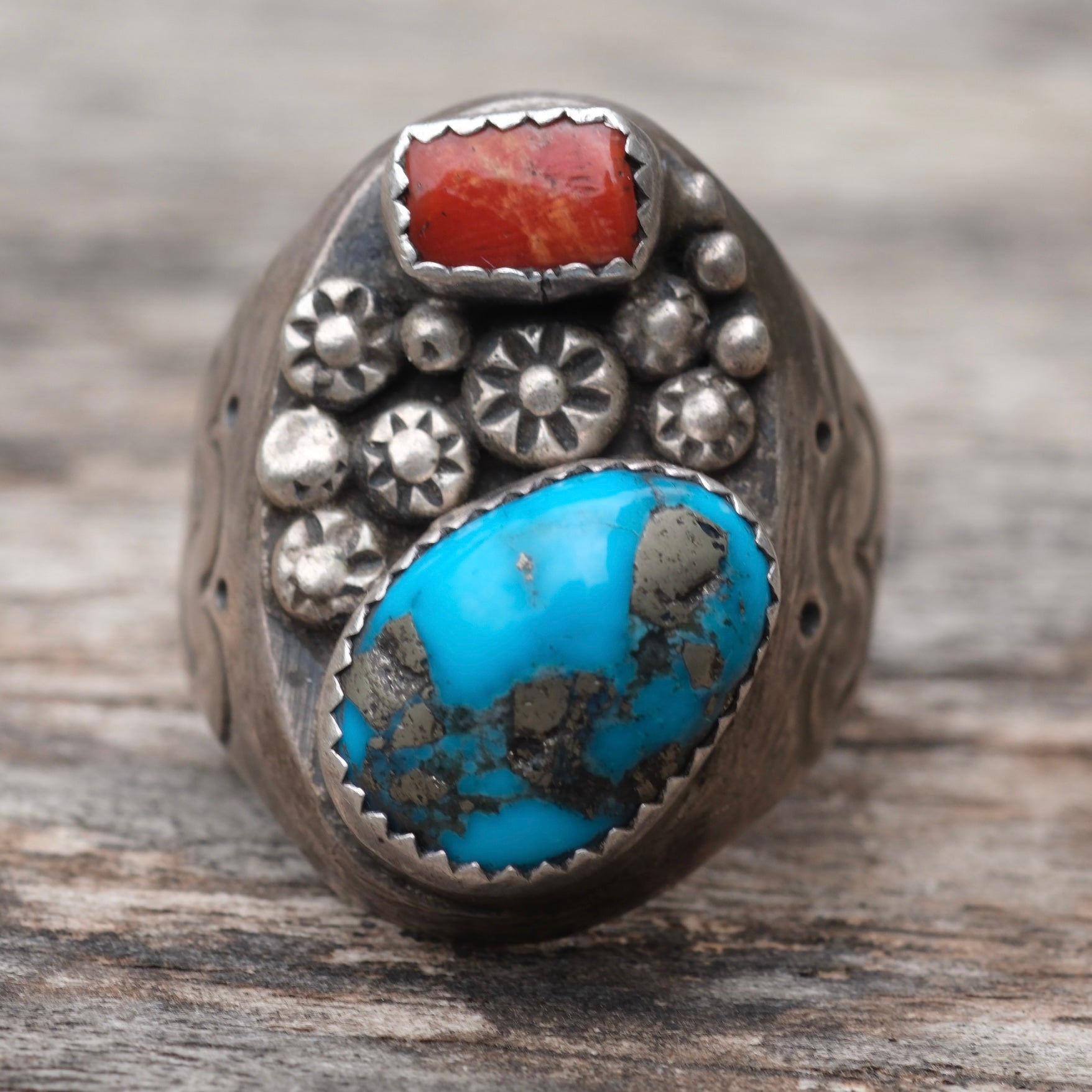 Vintage Sterling Turquoise and Coral Stamped Band Ring 10.5