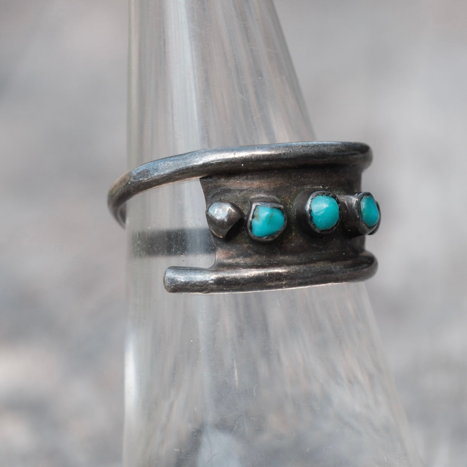 Vintage Sterling Snake Eye Turquoise Ring 6.5