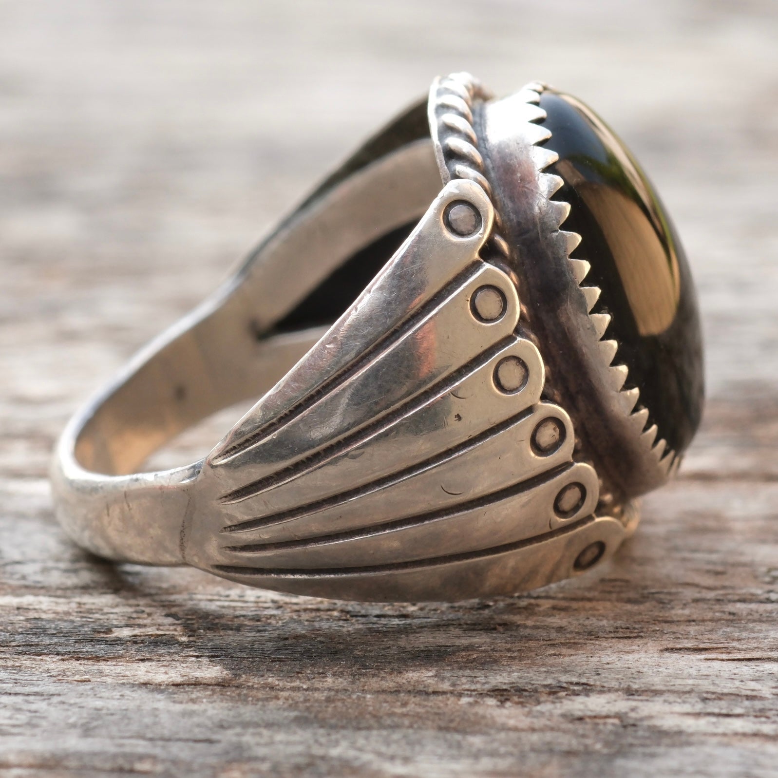 Vintage Sterling Onyx Ribbed Band Ring 10.75