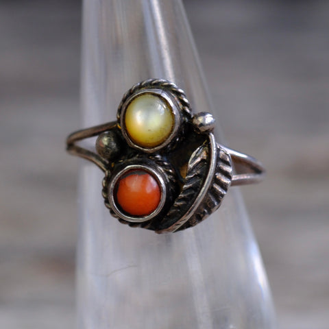 Vintage Sterling Mother Of Pearl and Coral Ring 4.5