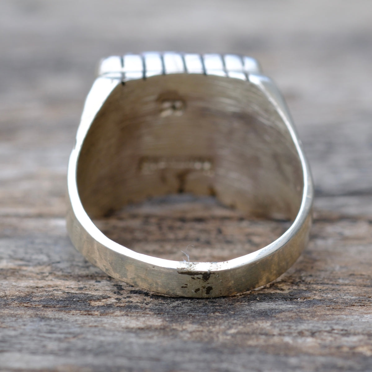 Vintage Sterling White Buffalo Ribbed Band Ring 9.25
