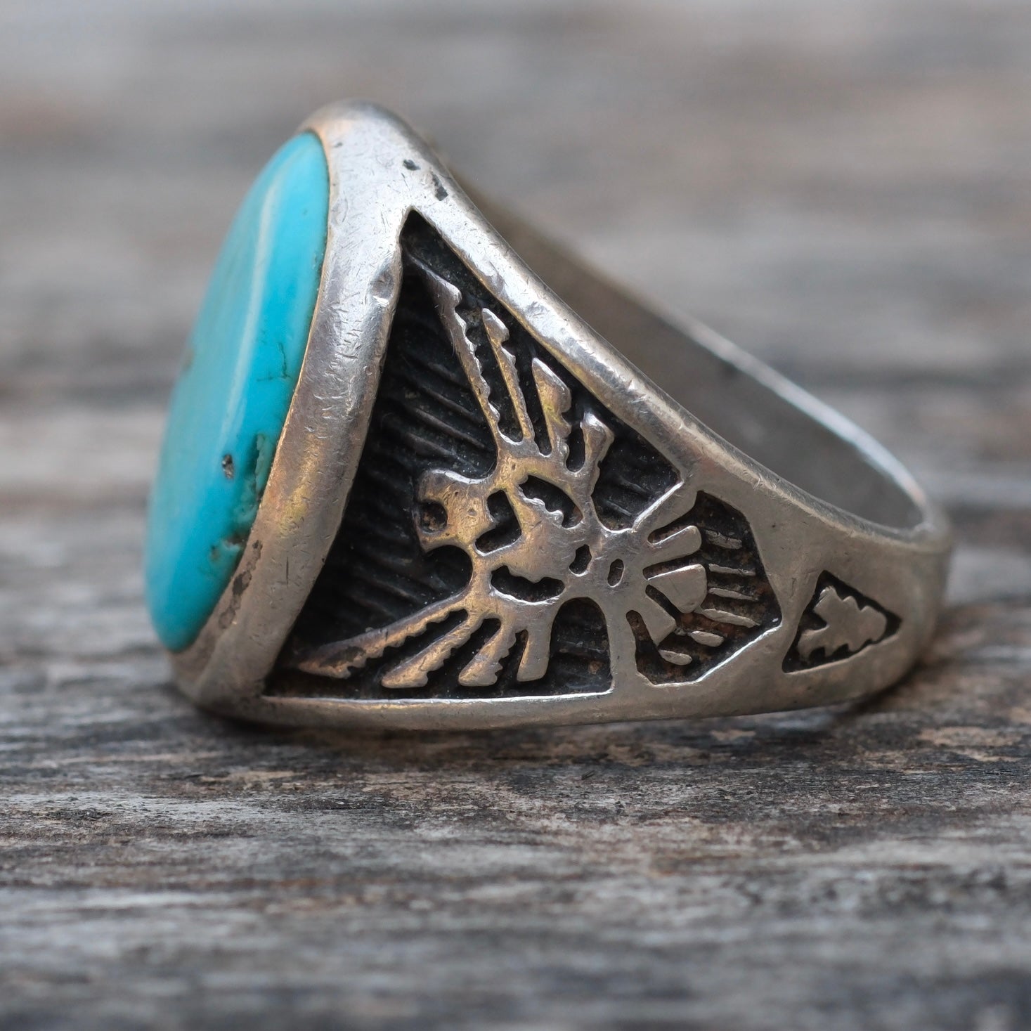 Vintage Sterling Turquoise Thunderbird Ring 9.75