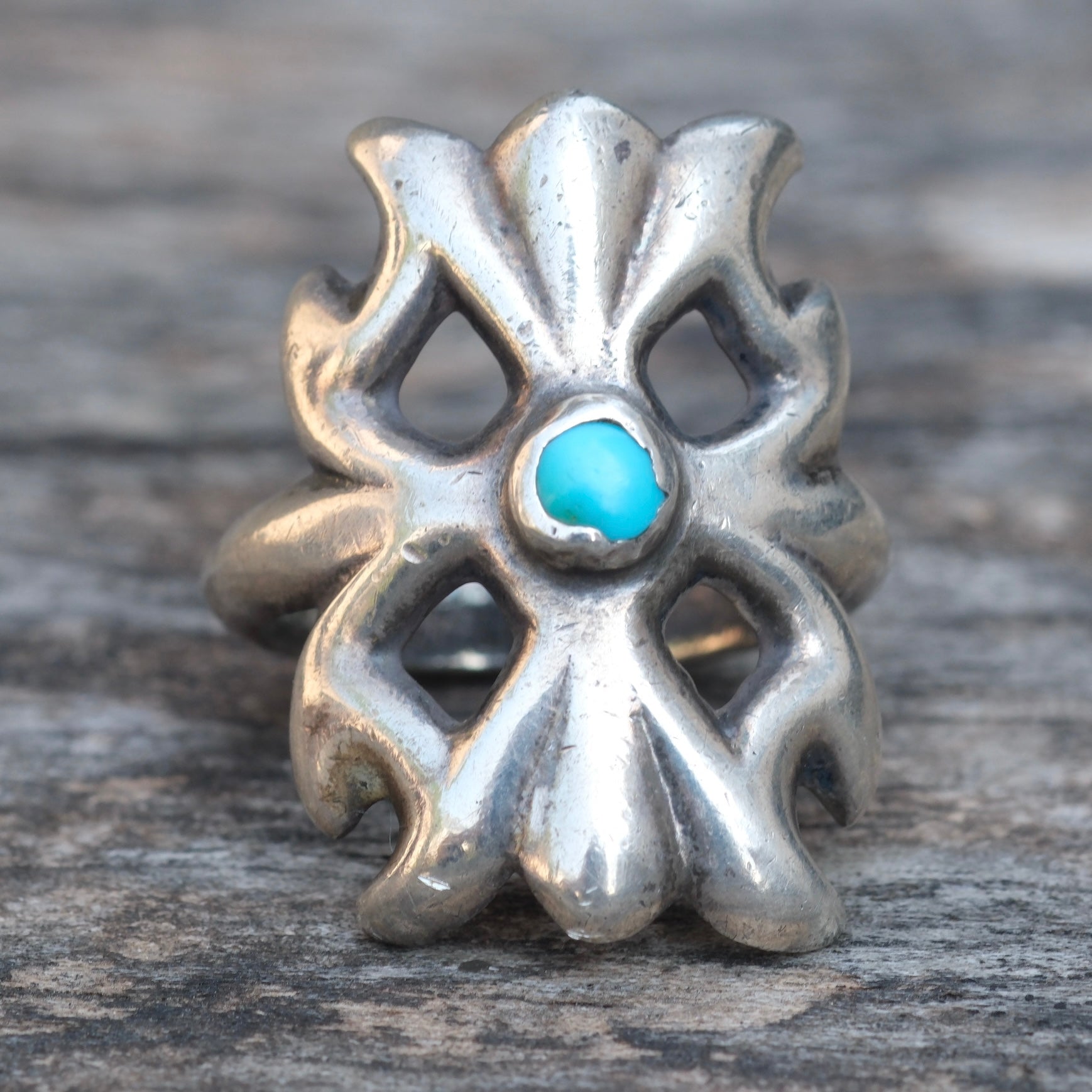 Vintage Sterling Turquoise Sandcast Ring 5.75