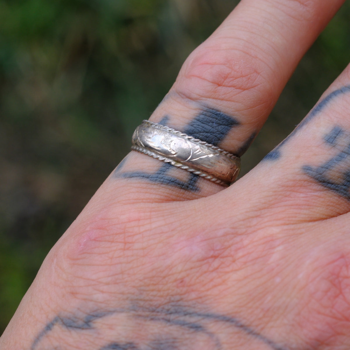Vintage Sterling Scroll Band Ring 6.75