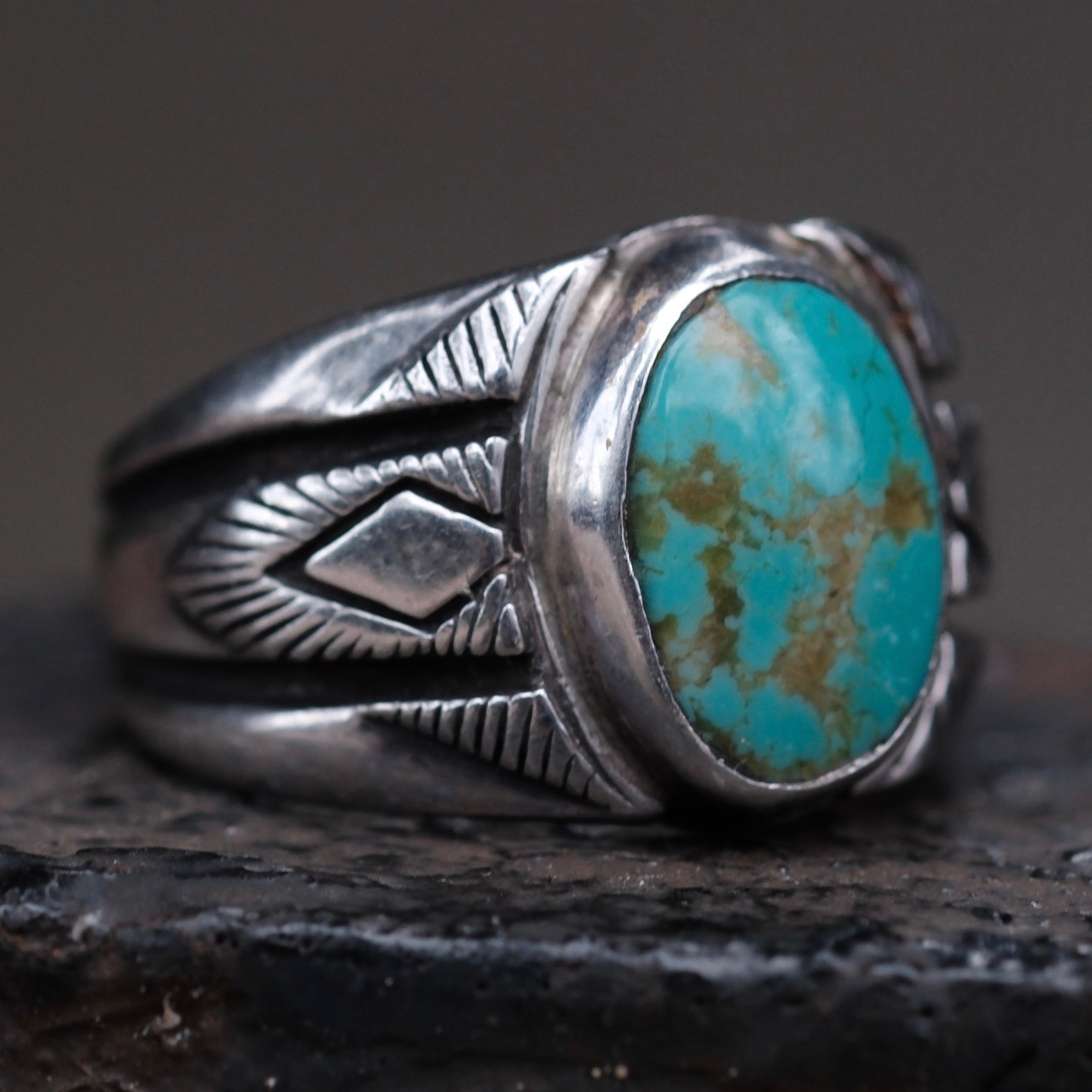 Vintage Sterling Turquoise Stamped Band Ring 9