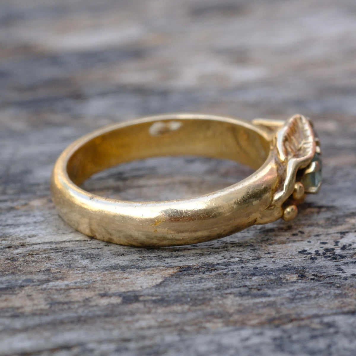 Vintage 14K Gold Aquamarine Leaf Ring 4.75