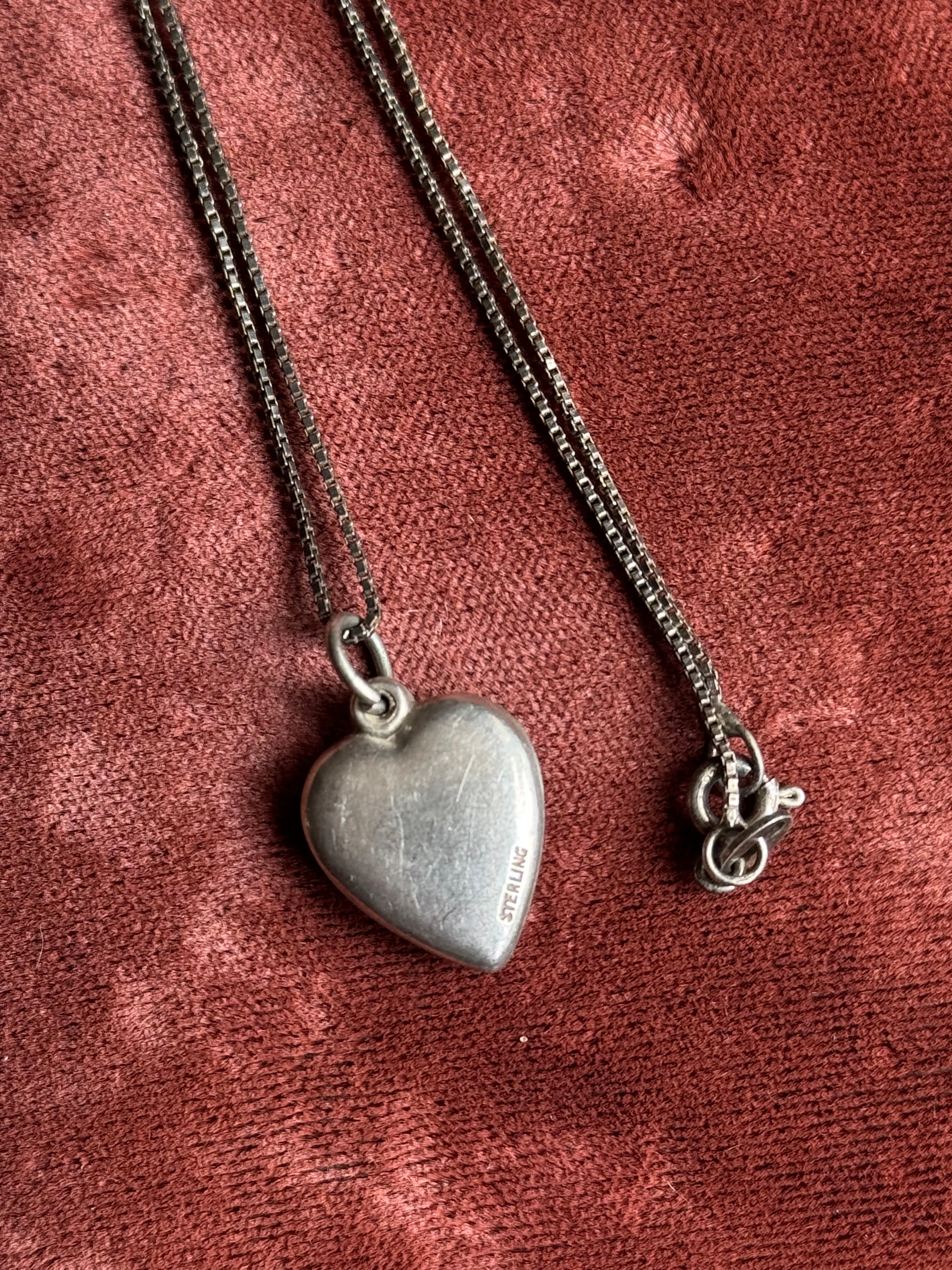 Vintage Sterling Silver Fleur de Lis Forget Me Not Necklace