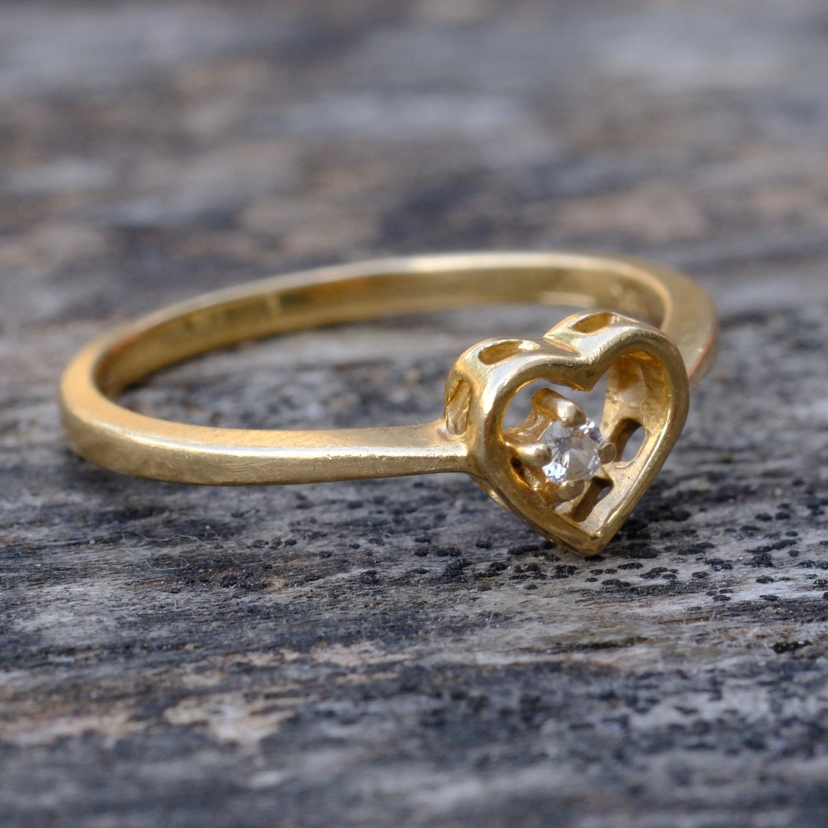 Vintage 14K Gold Diamond Heart Ring 6.25