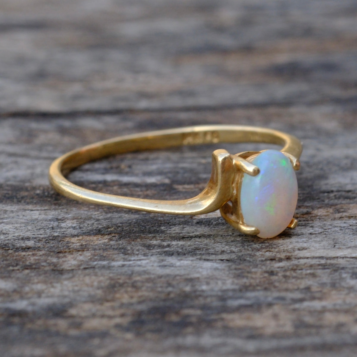 Vintage 14K Gold Opal Ring 4.75