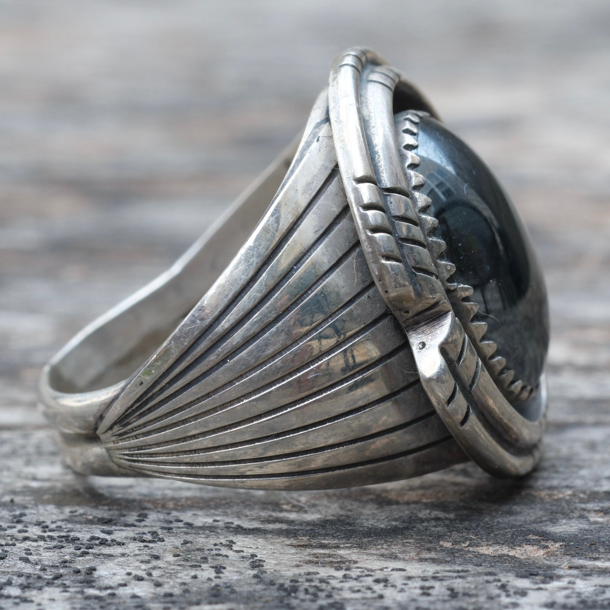 Vintage Sterling Hematite Ribbed Band Ring 9.75