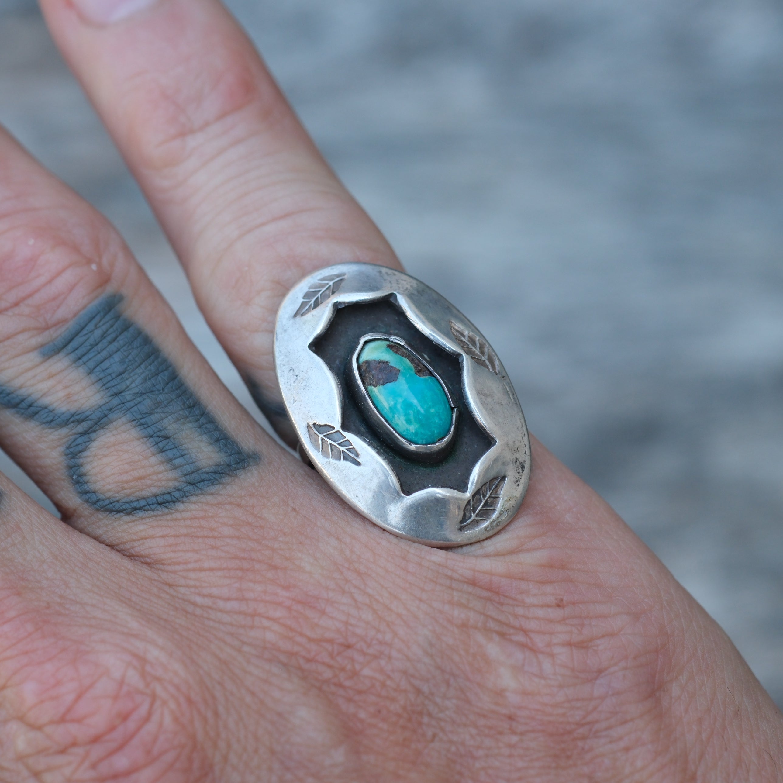 Vintage Sterling Turquoise Stamped Leaf Ring 5.5