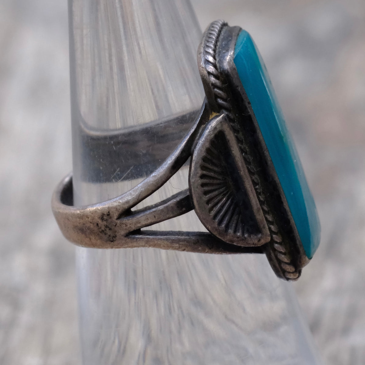 Vintage Sterling Turquoise Stamped Detail Ring 5.5