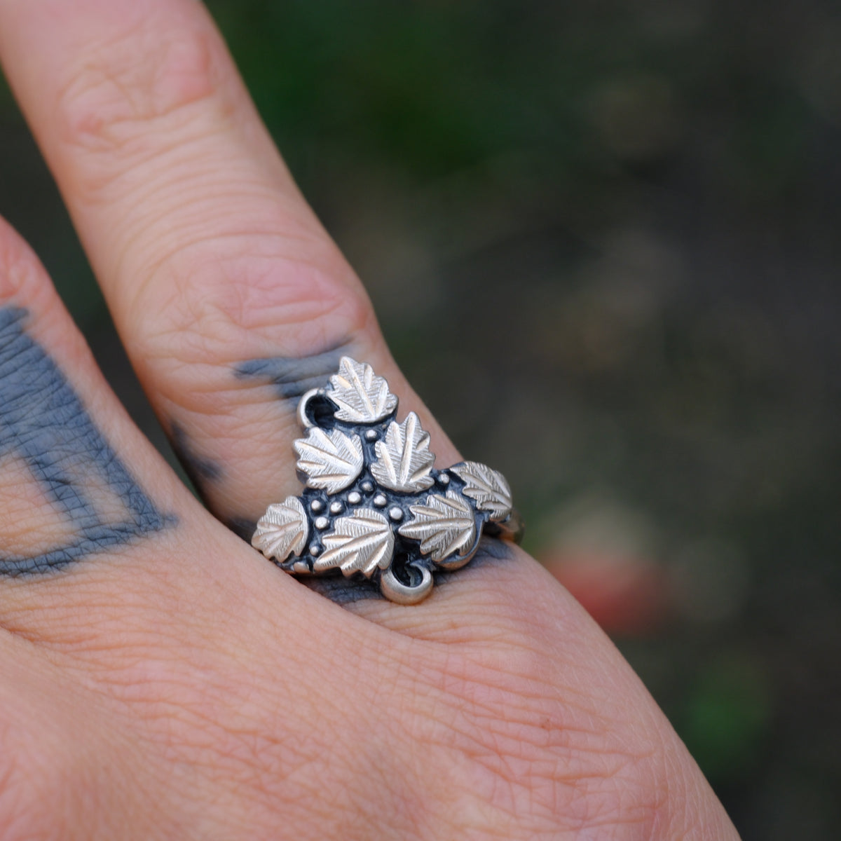 Vintage Sterling Silver Leaf Ring 7.25