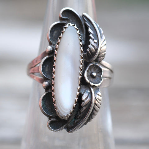 Vintage Sterling Mother Of Pearl Feather Ring 6