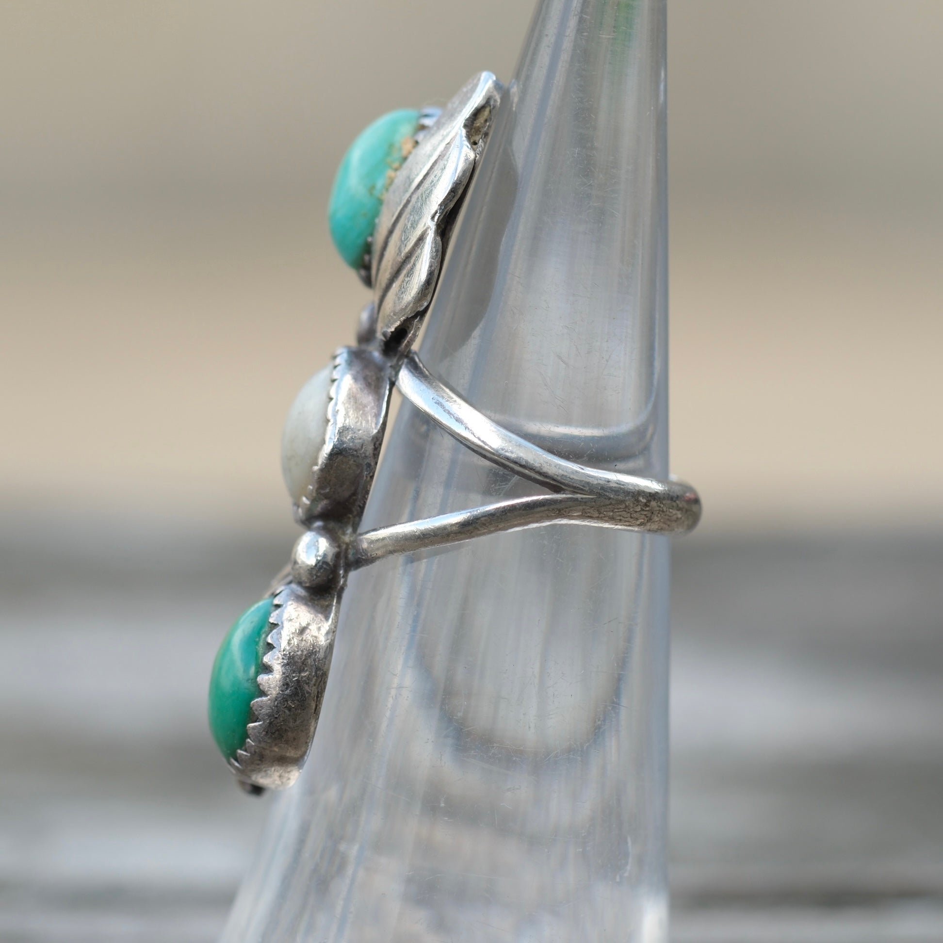 Vintage Sterling Turquoise and MOP Feather Ring 3.75