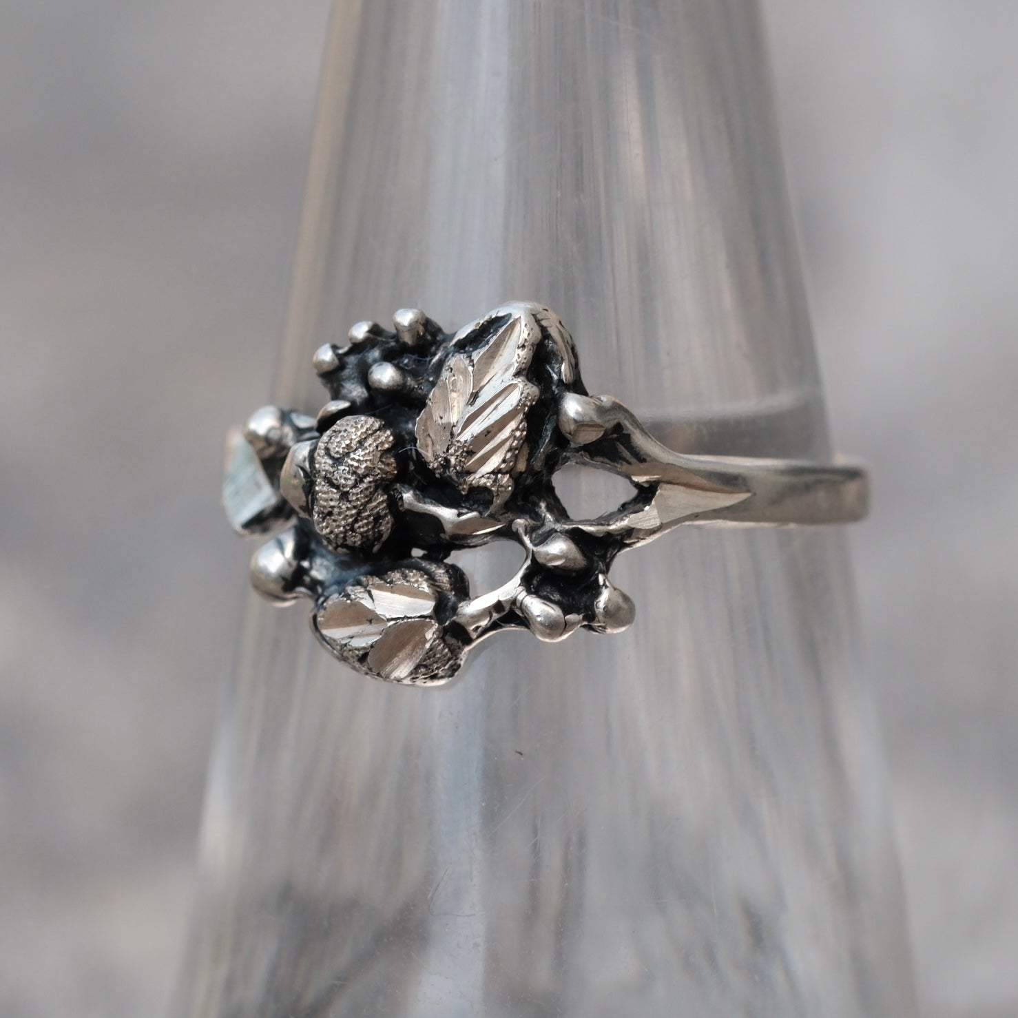 Vintage Sterling Leaf Ring 5.75