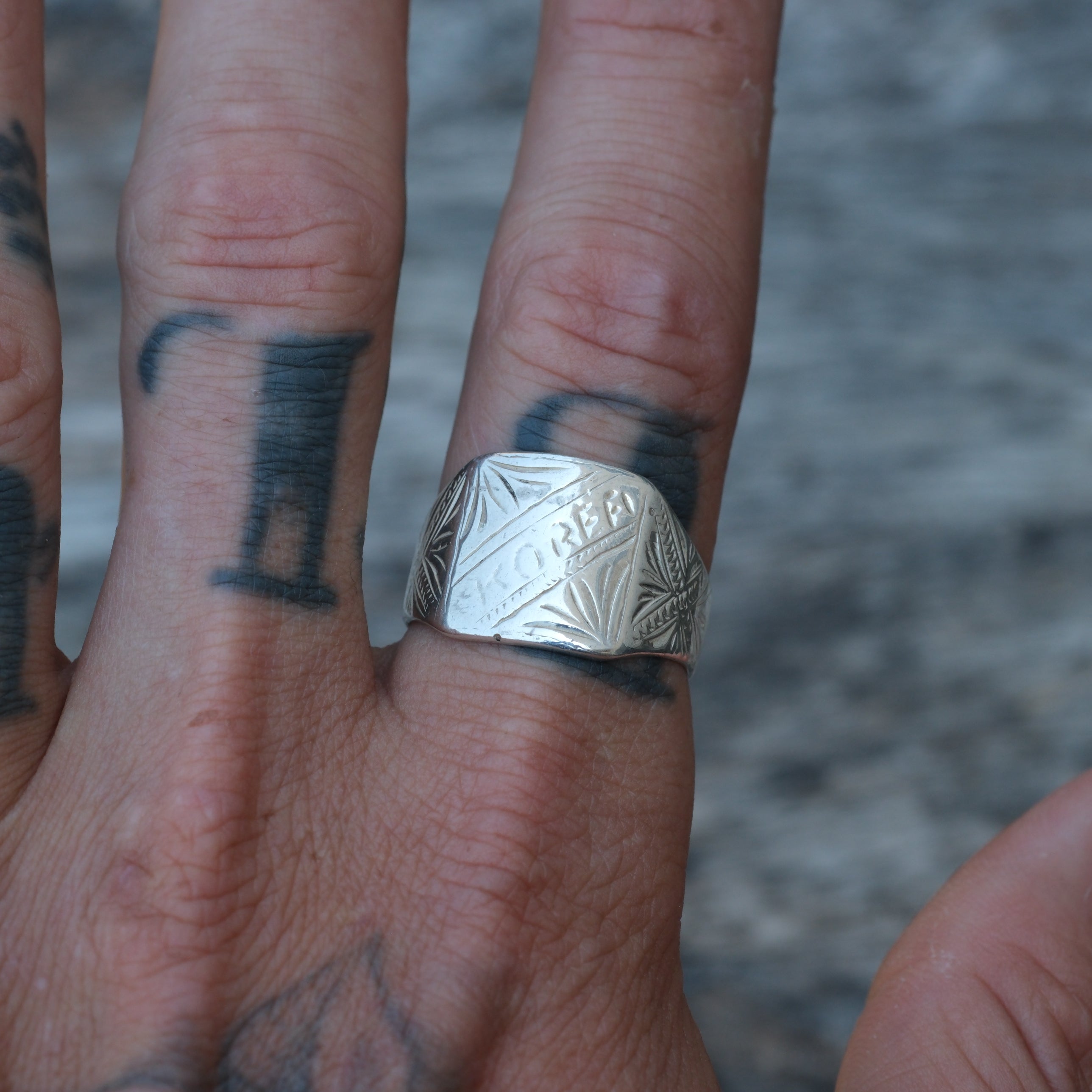 Vintage Sterling Silver Korea Souvenir Ring 10.25