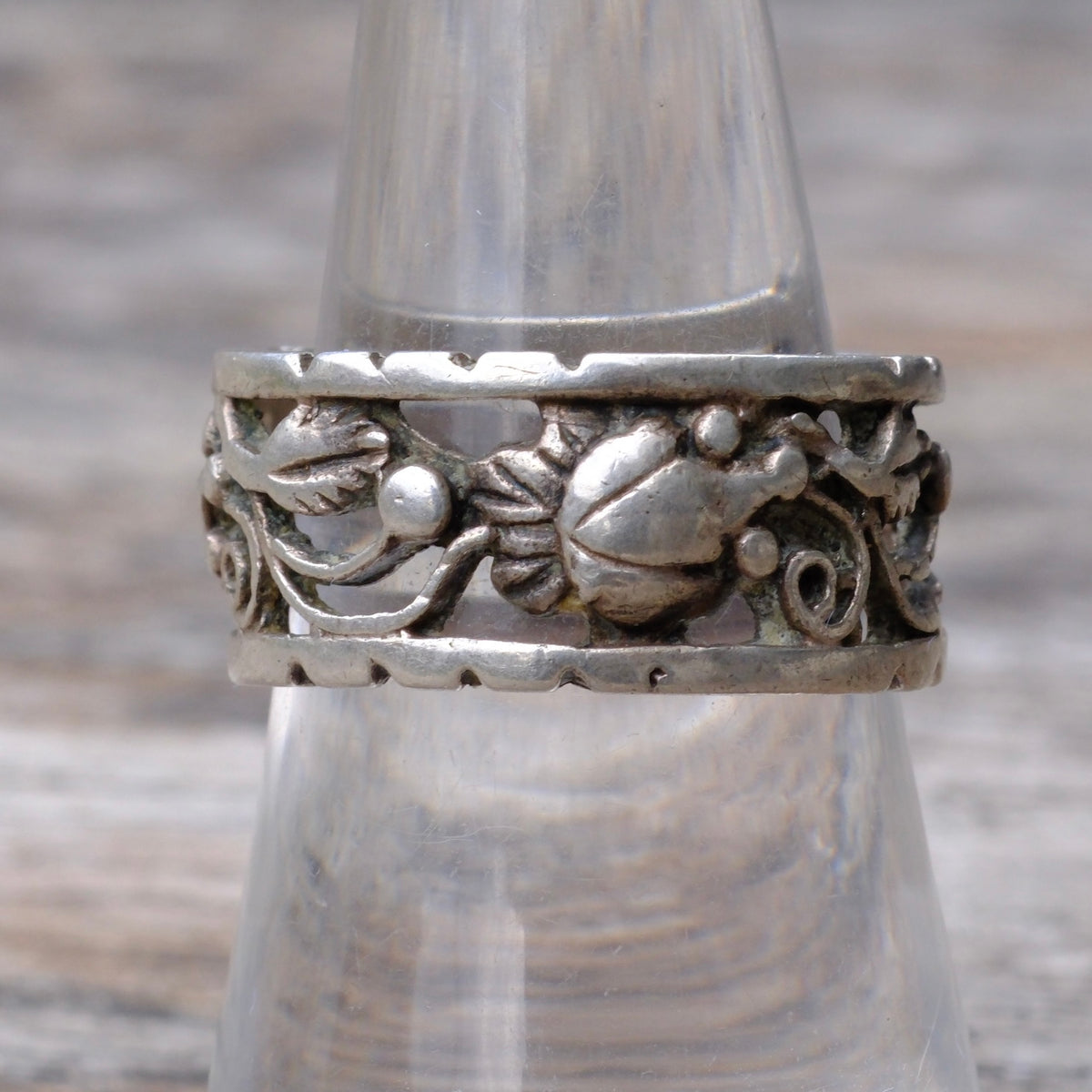 Vintage Sterling Floral Band Ring 8.25