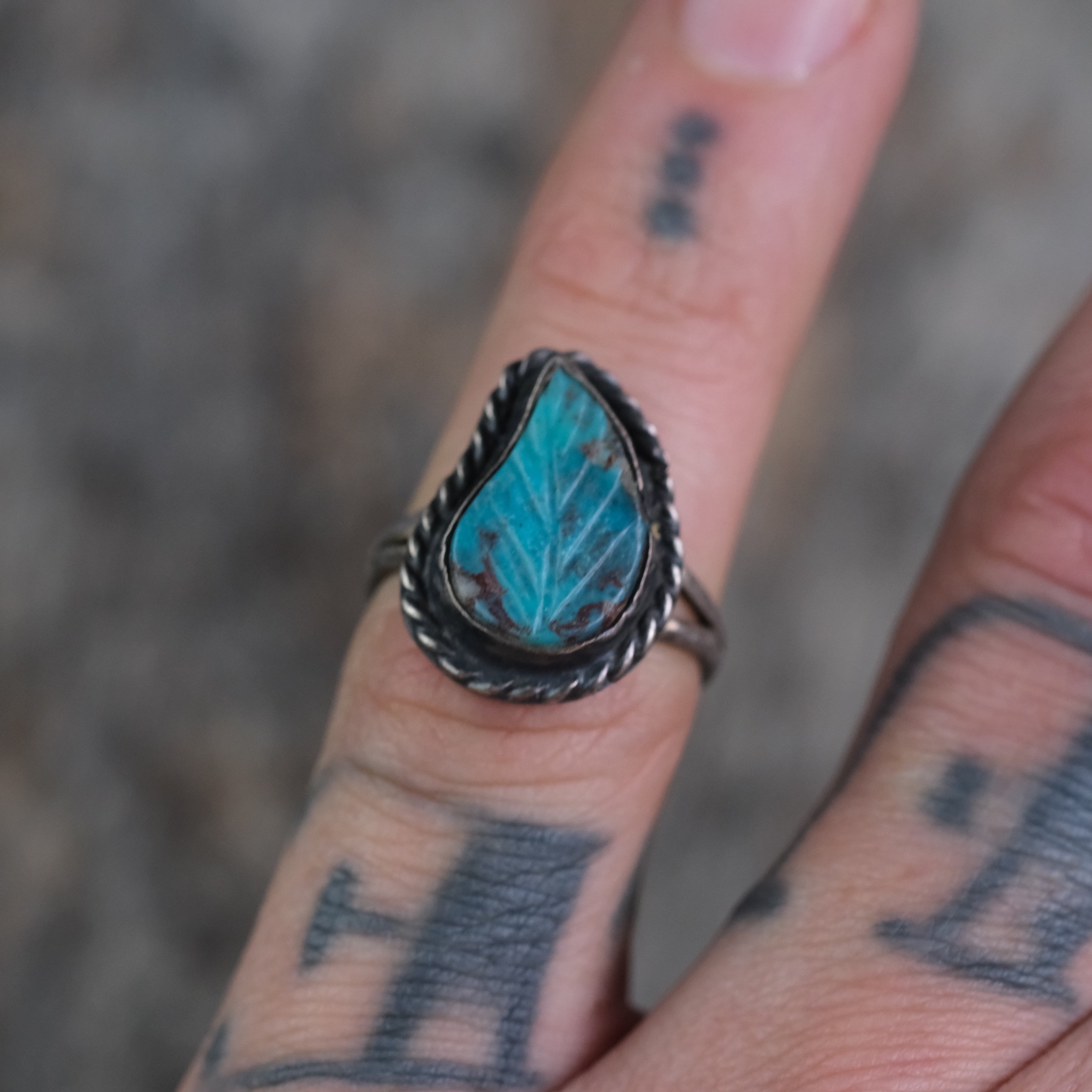 Vintage Sterling Carved Turquoise Leaf Ring 4.75