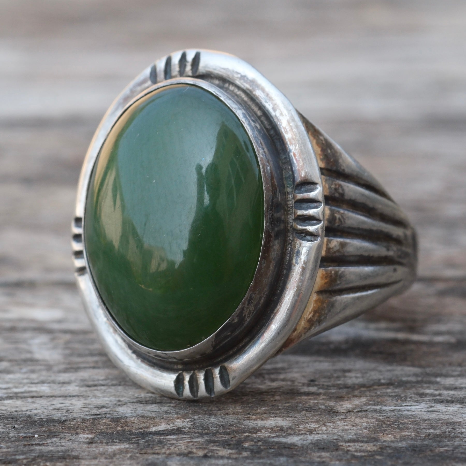 Vintage Sterling Green Carnelian Ring 10