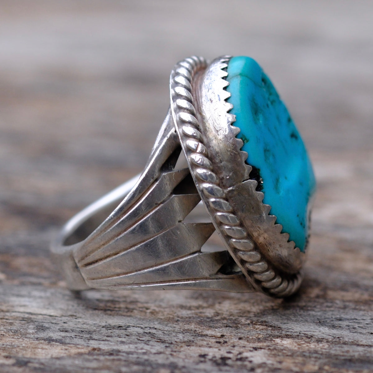Vintage Sterling Turquoise Ribbed Band Ring 6.75