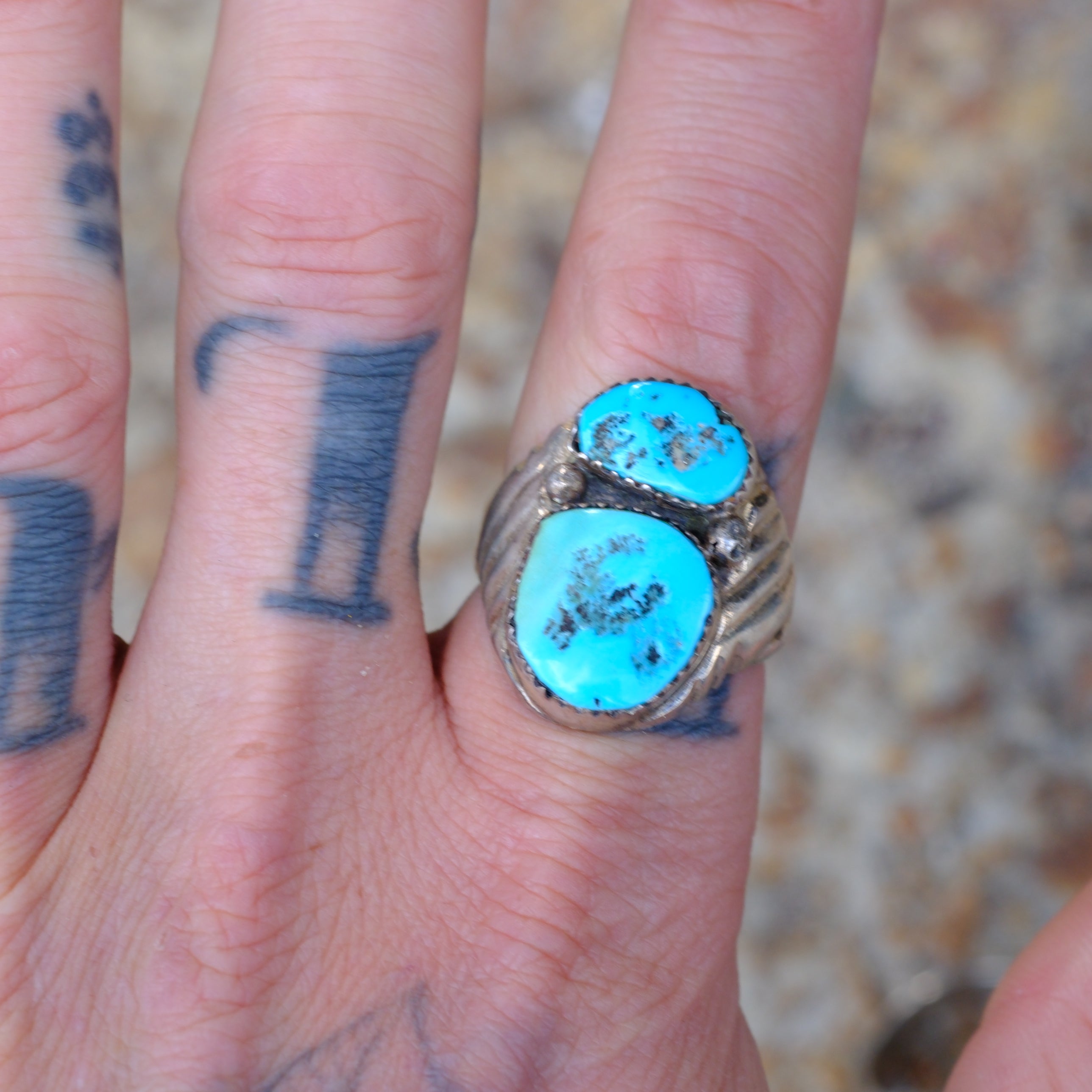 Vintage Sterling 2-Stone Turquoise Ribbed Band Ring 9.5