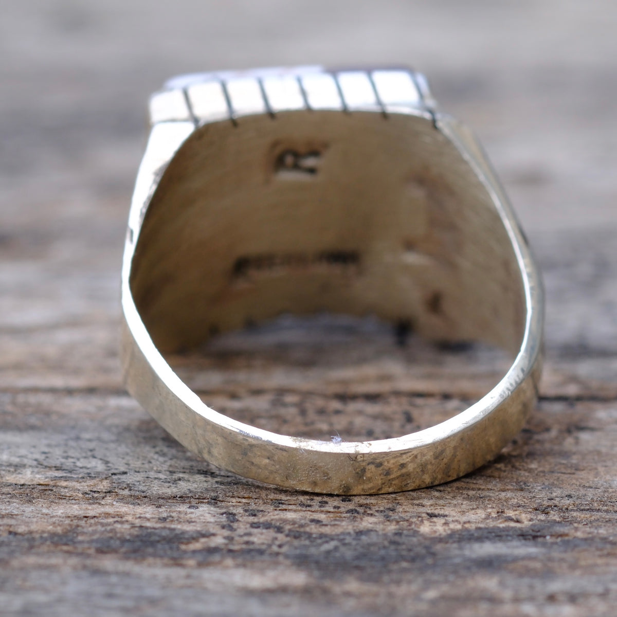 Vintage Sterling White Buffalo Ribbed Band Ring 9.25