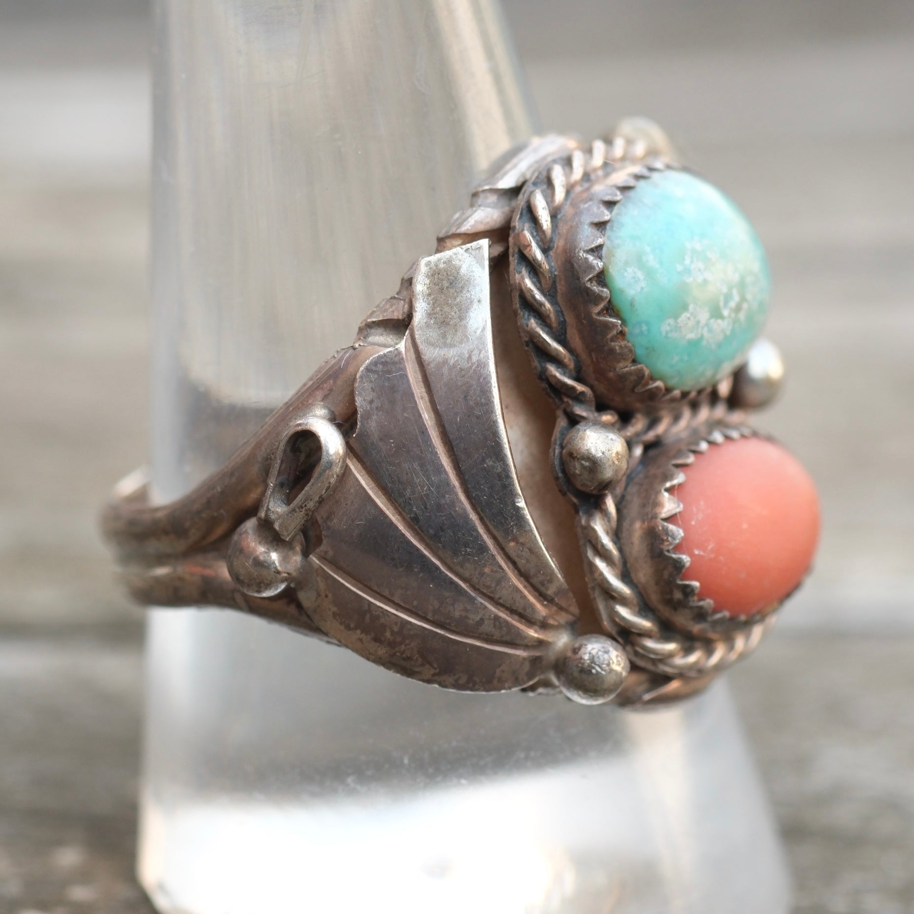 Vintage Sterling Turquoise and Coral Ribbed Band Ring 10.75