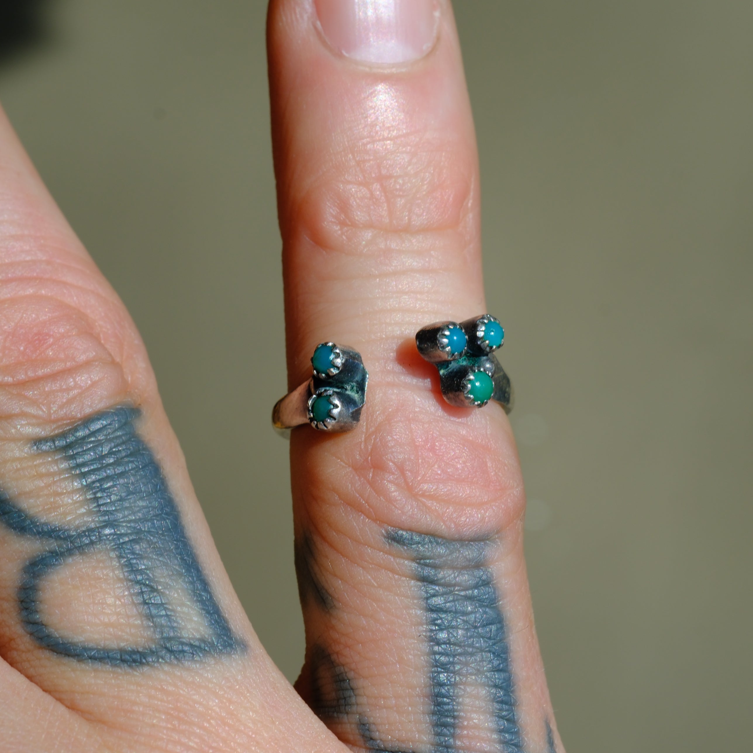 Vintage Sterling Turquoise Overpass Ring 4.75