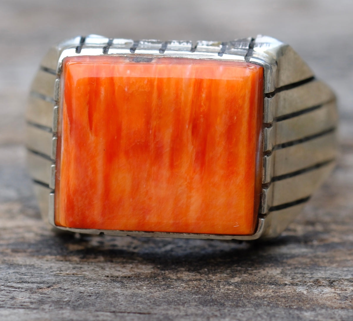 Vintage Sterling Spiny Oyster Ribbed Band Ring 11.75