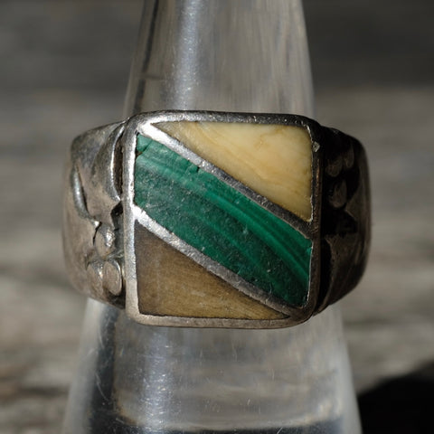 Vintage Sterling Malachite and Mother Of Pearl Inlay Ring 8