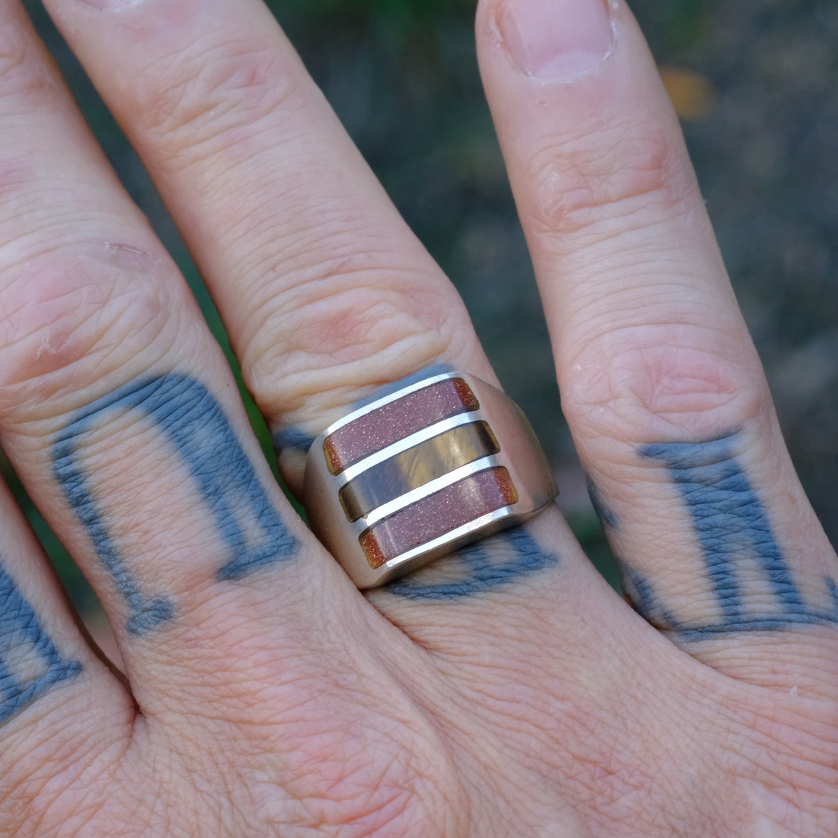 Vintage Sterling Tigers Eye and Goldstone Inlay Ring 9.75