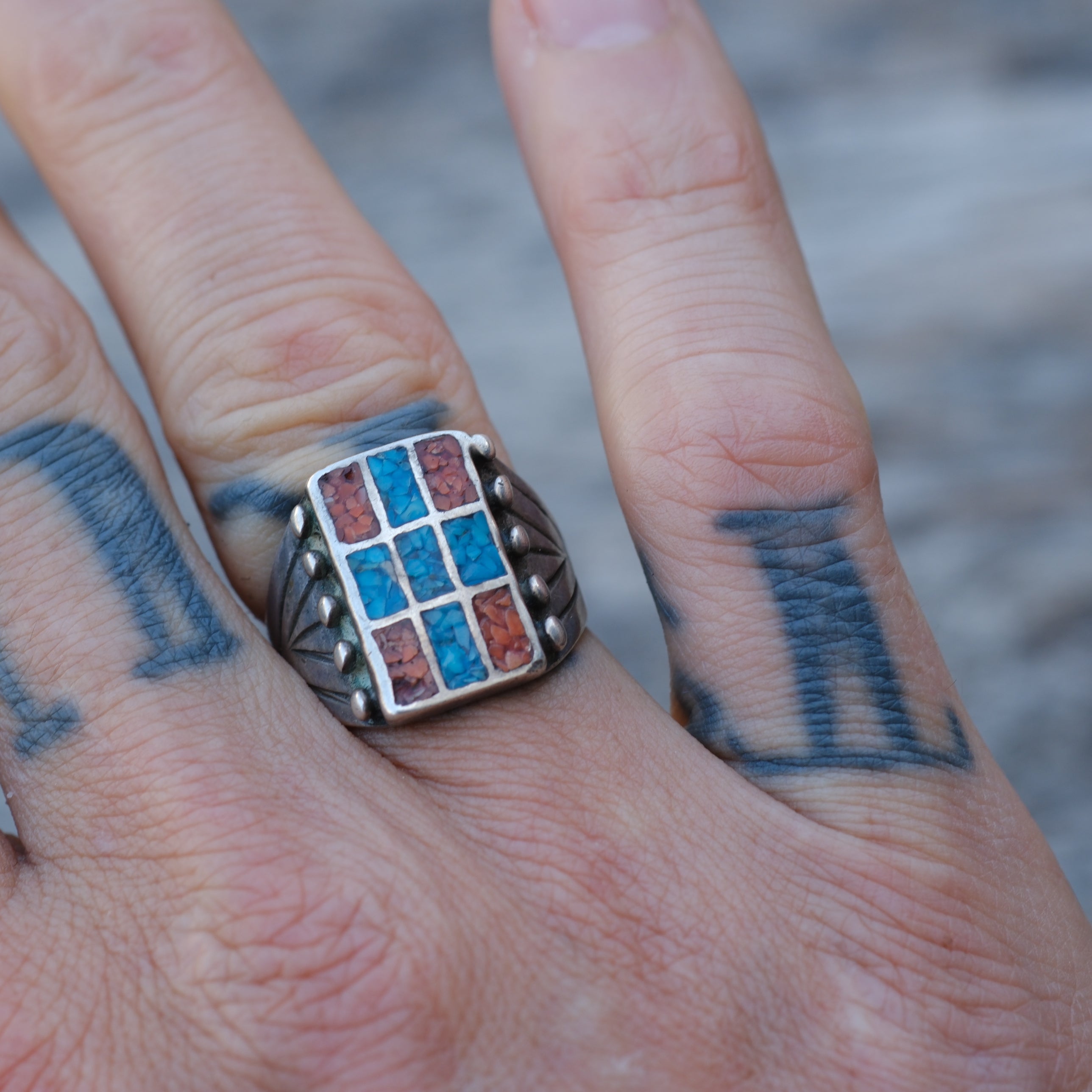 Vintage Sterling Crushed Turquoise and Coral Inlay Ring 8.25