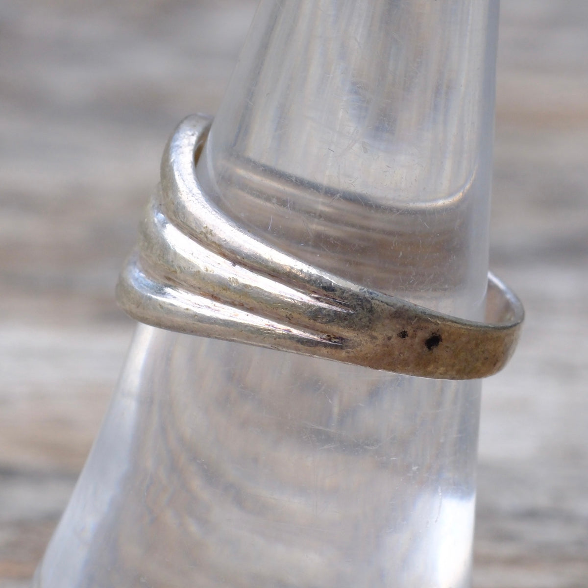 Vintage STerling Silver Wavy Band Ring 6.75