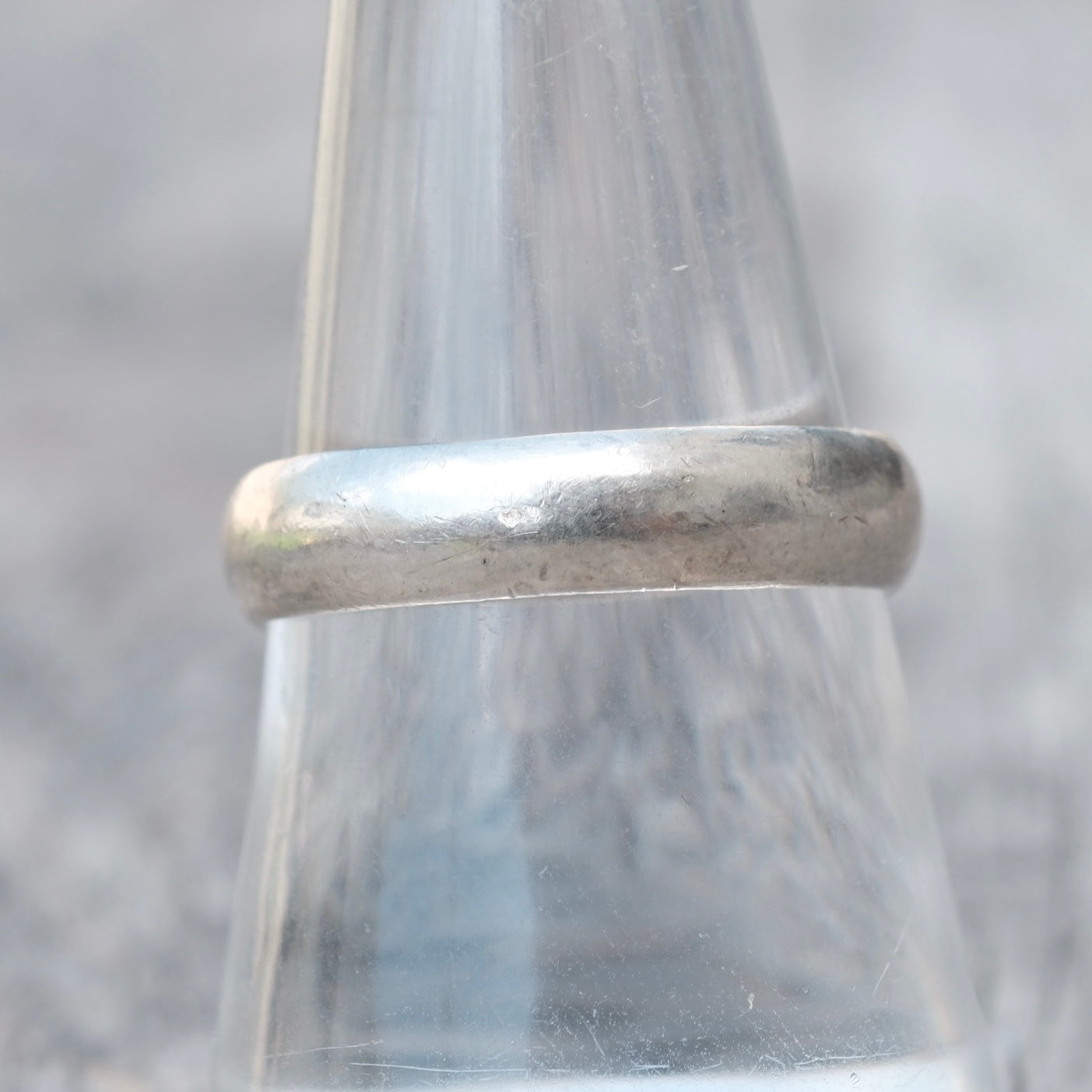 Vintage Sterling Silver Band Ring 8.5