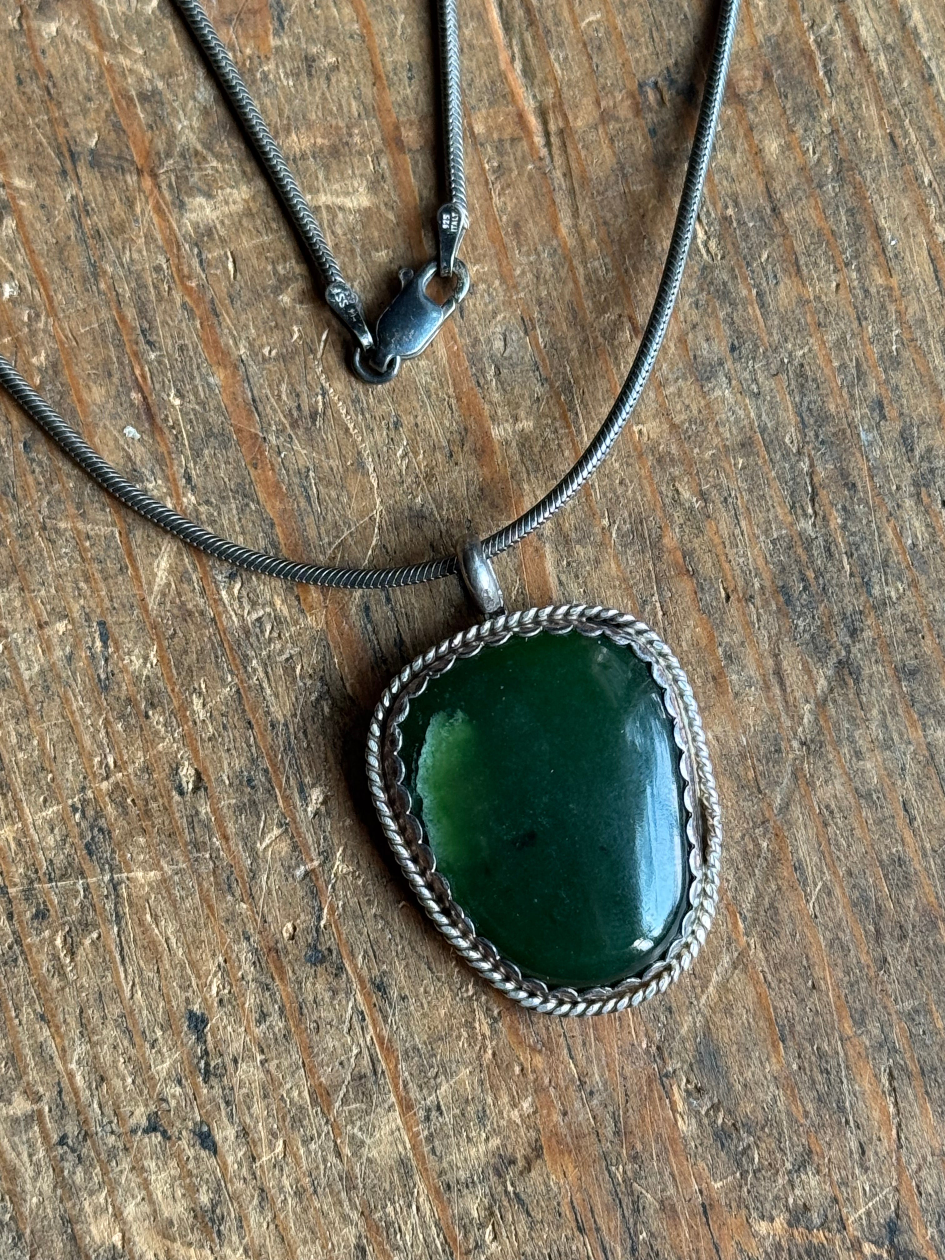 Vintage Sterling Silver Green Agate 18" Necklace