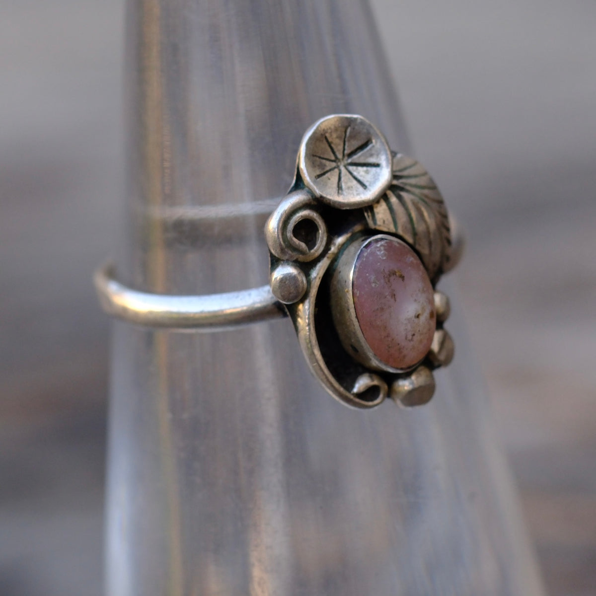Vintage Sterling Mother Of Pearl Blossom Ring 3.5