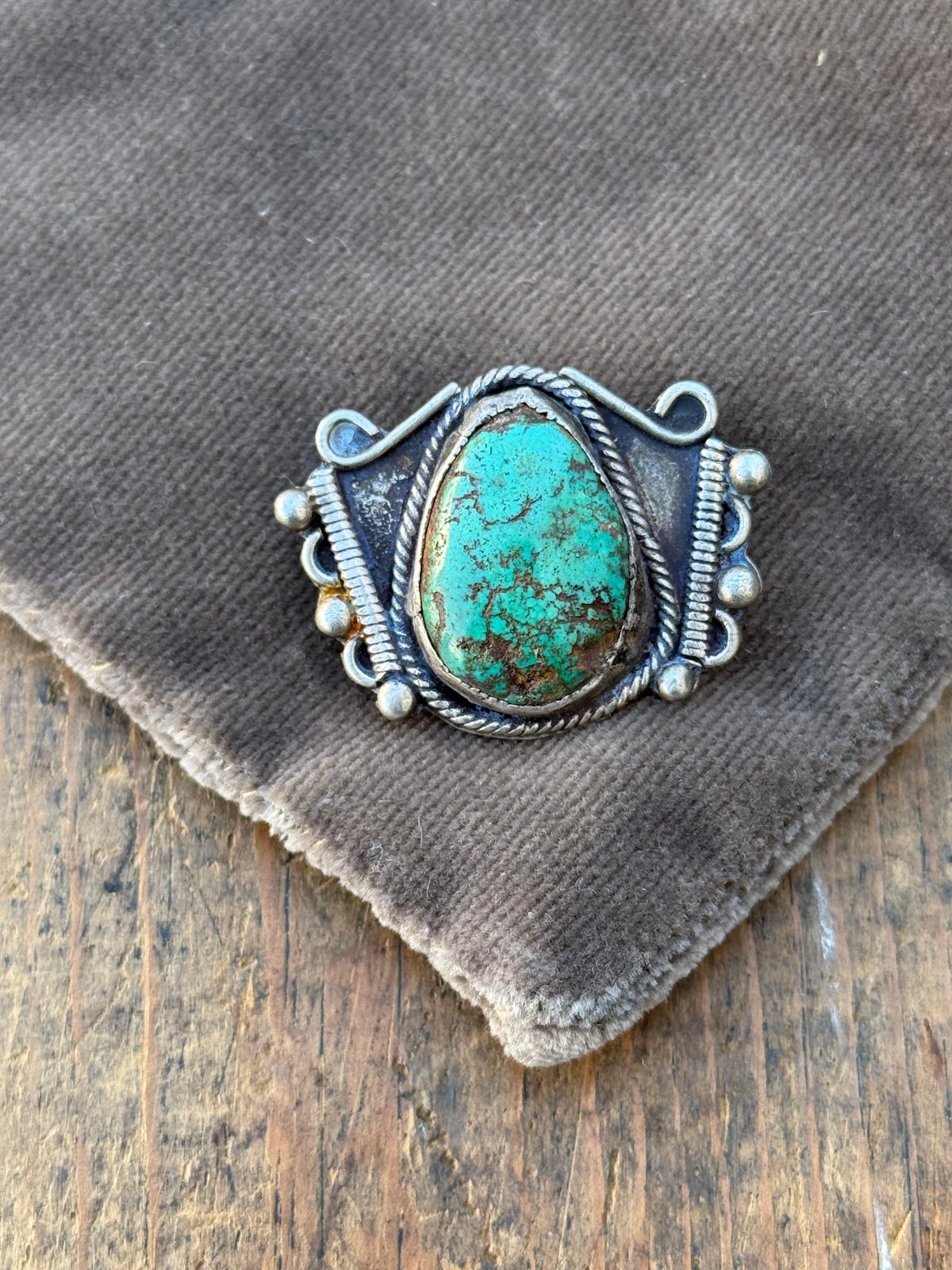 Vintage Sterling Silver Roped Turquoise Pin