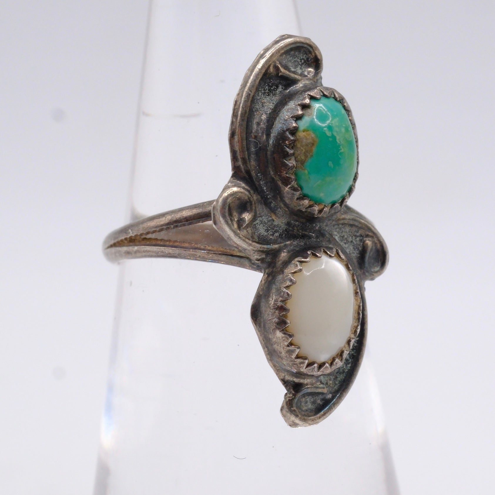 Vintage Sterling Turquoise and Mother Of Pearl Feather Ring 4.75