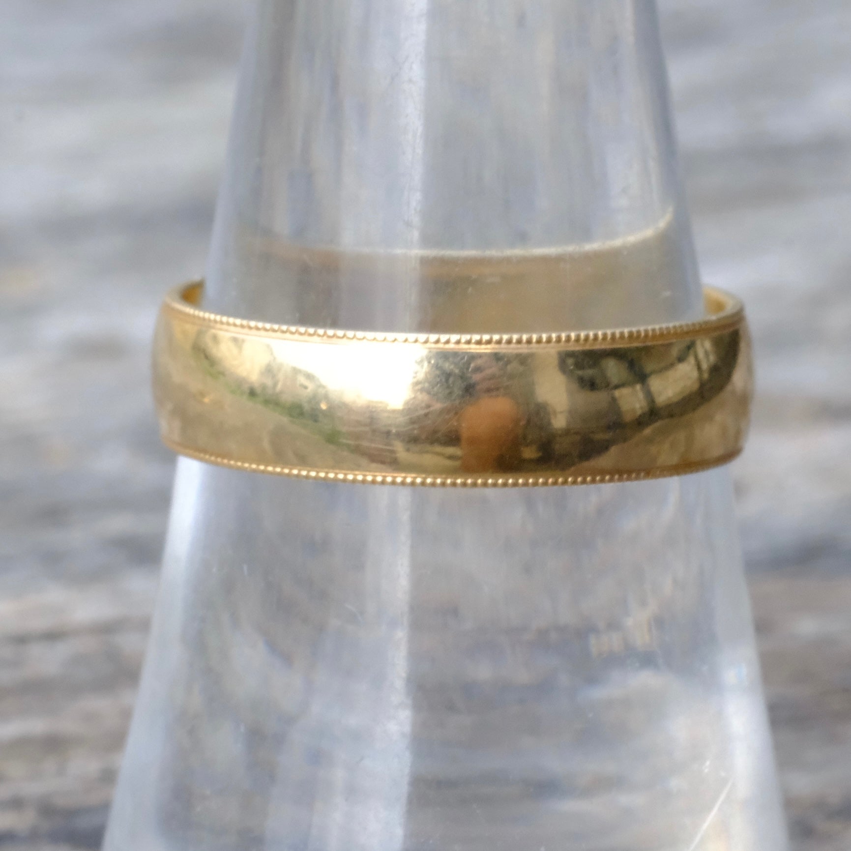 Vintage 14K Gold Band Ring 7.75