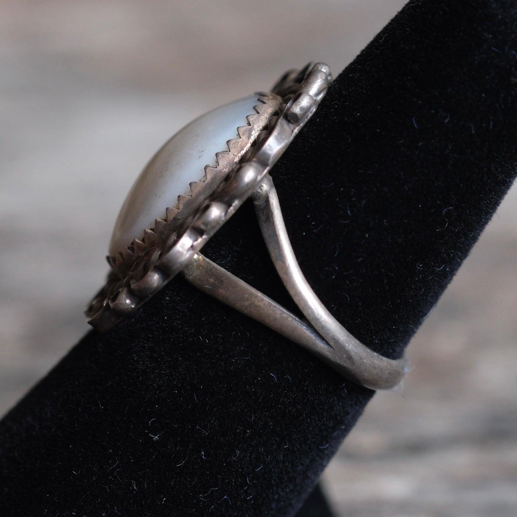 Vintage Sterling Mother Of Pearl Ring 5.75