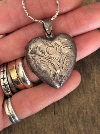 Vintage Sterling Silver Etched Heart Locket Necklace