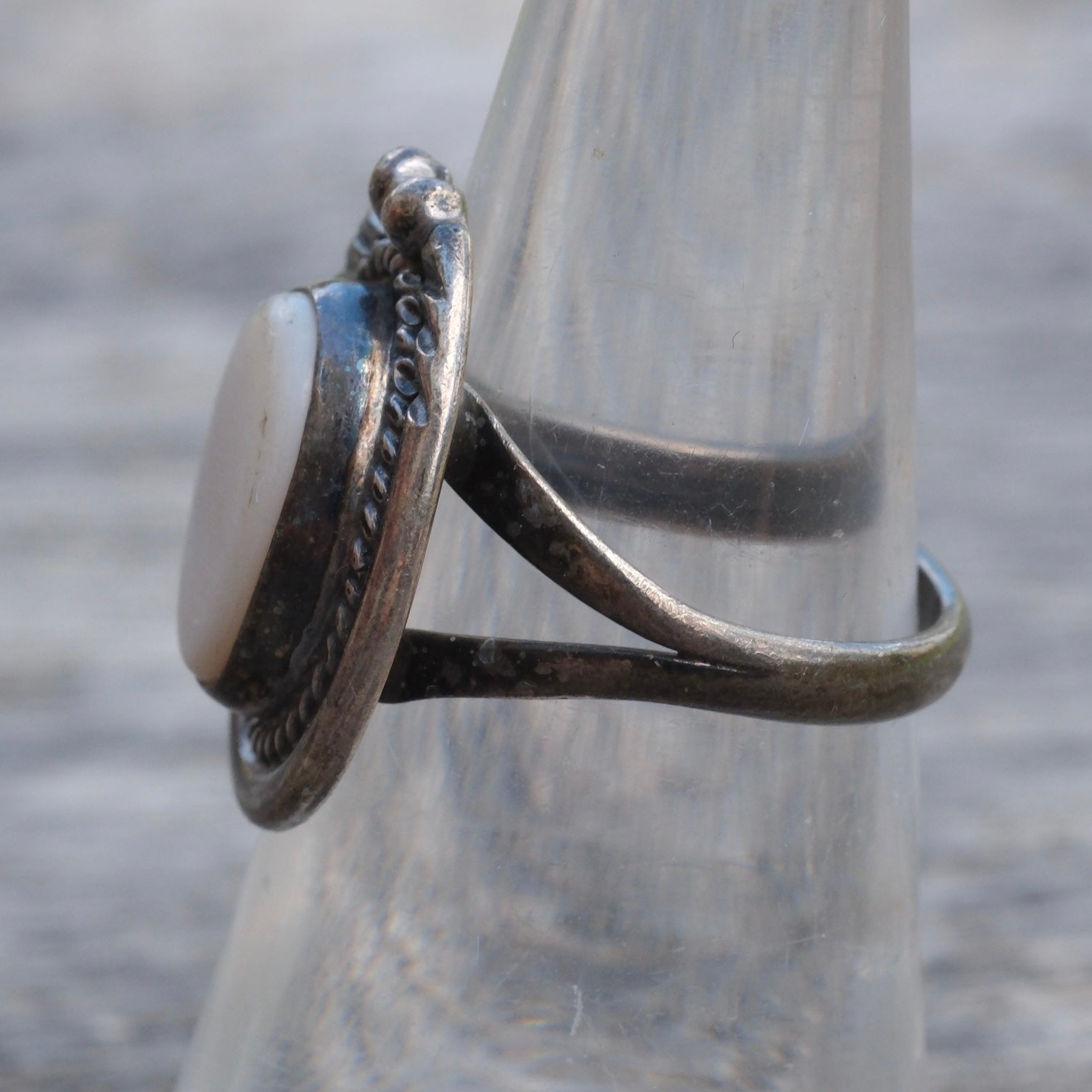 Vintage Sterling Mother Of Pearl Roper Ring 6.5