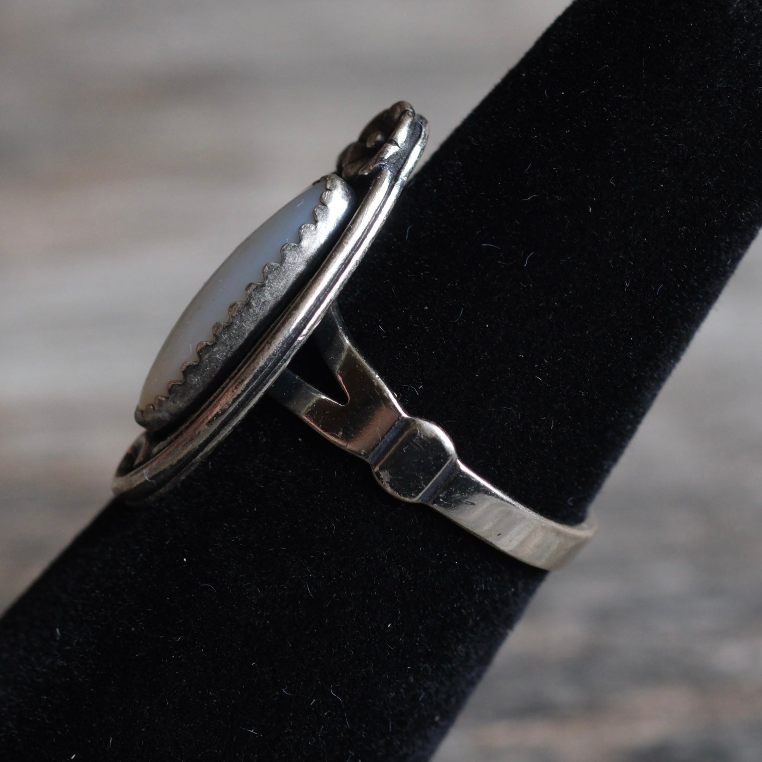 Vintage Sterling Mother Of Pearl Feather Ring 5.75